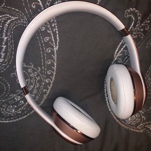 Beats by Dr. Dre- Wireless headphones